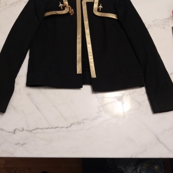 Income - Picture 2 of 11